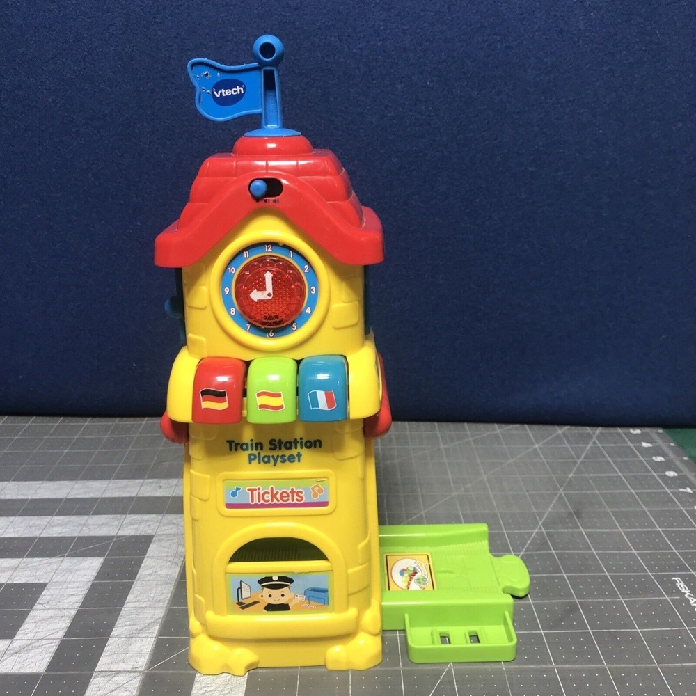 Vtech Go! Go! Smart Wheels Train Station Chug & Go Railroad Building Clock Tower